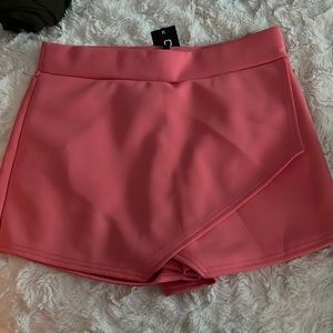 BOOHOO pink skort